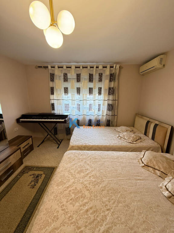 2+1 for rent in Xhamllik, near Shtraus square.