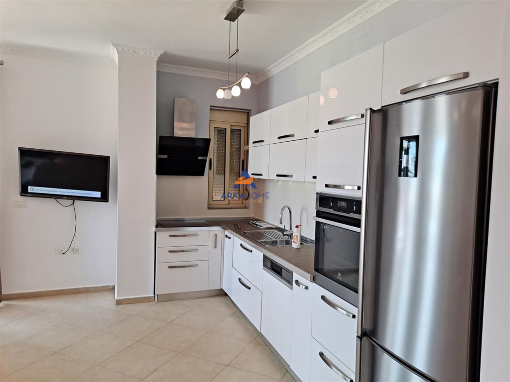 AFFITTASI APPARTAMENTO 2+1+BALCONE "AL LAGO SECCO" 1000 EURO (PARCHEGGIO INCLUSO).