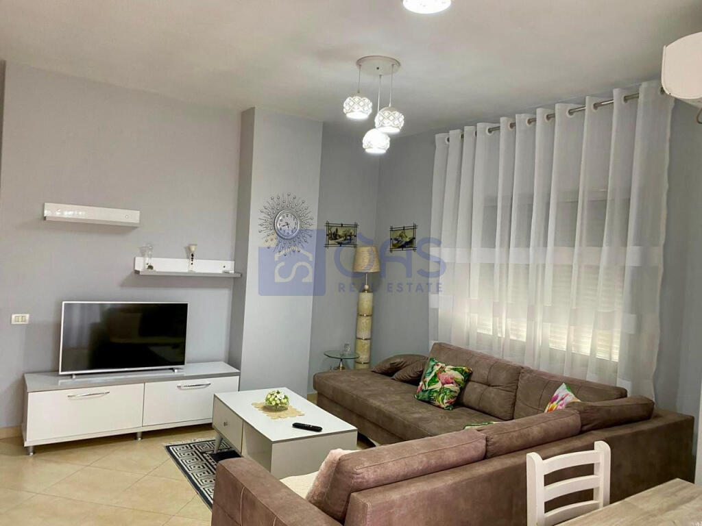 Jepet me qera Apartament 1+1 ne Paskuqan