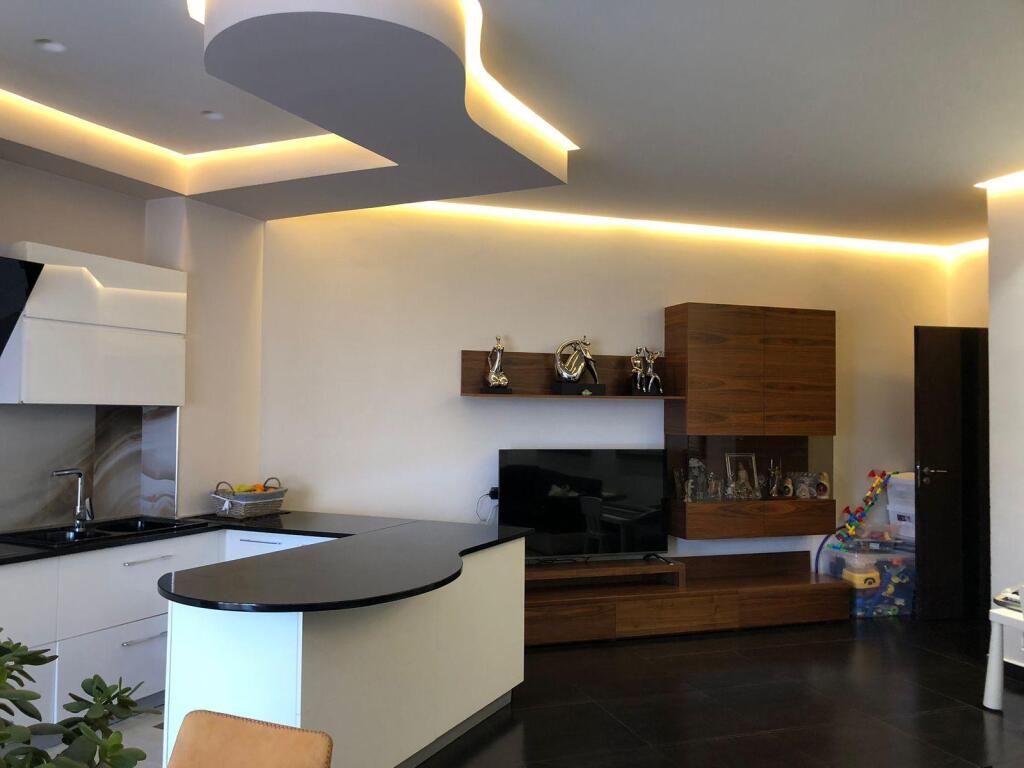 🏠 APPARTAMENTO 2+1 CON VERANDA IN VENDITA A VLORE – Vicino a CONAD