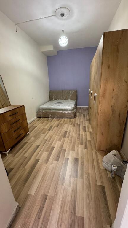 Entrance 3+1, furnished, at Vasil Shanto, 500 euros