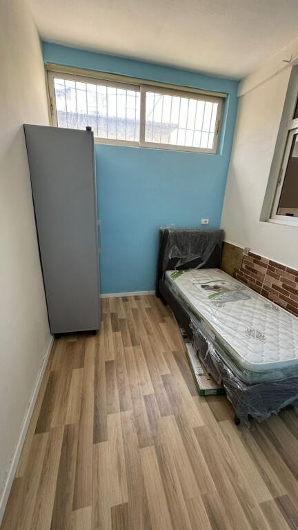 Entrance 3+1, furnished, at Vasil Shanto, 500 euros