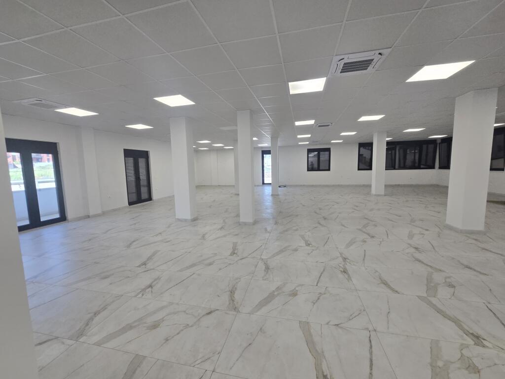 Zyra Open Space me Qira Ne Teg  340m2