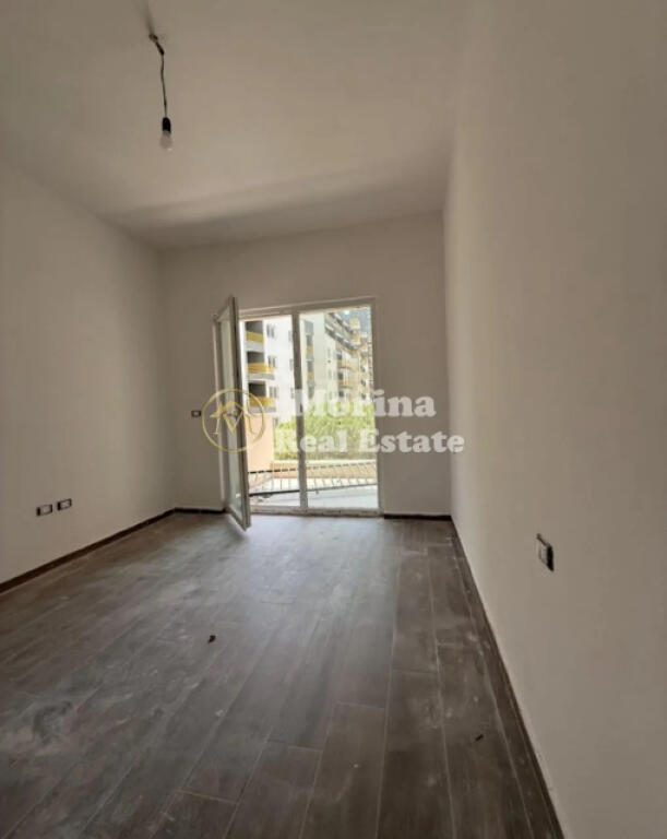 Qera Ambjent Biznesi 1+1+Aneks+Ballkon,Rr.Dritan Hoxha, 400 euro/muaj