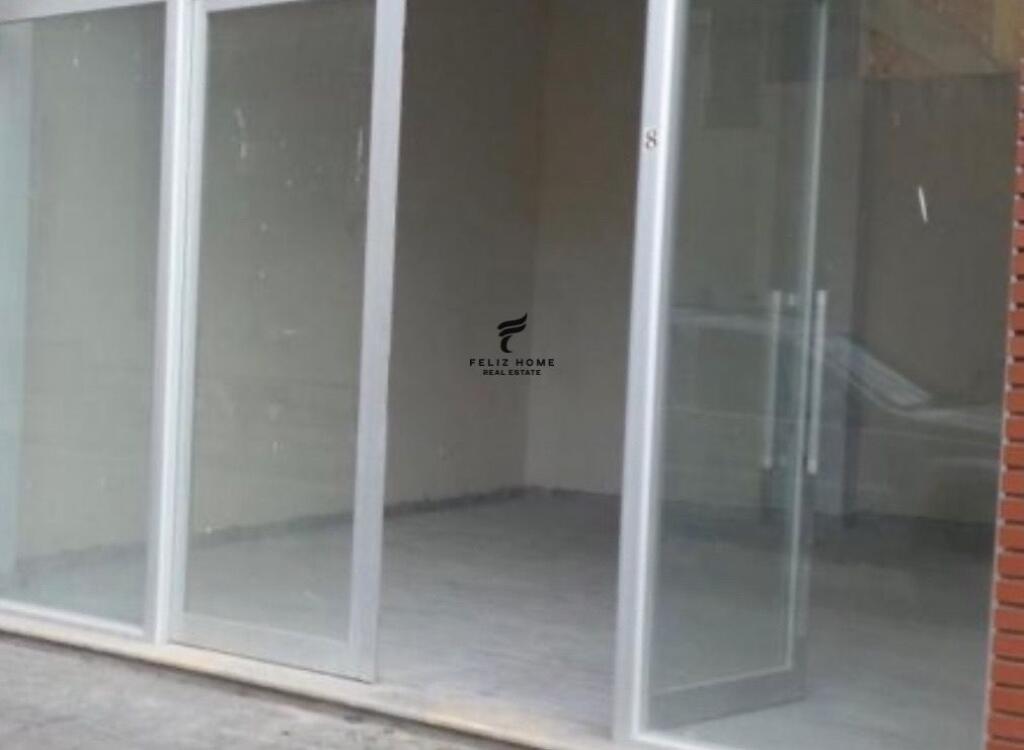 DYQAN ME QERA 70 M2 RRUGA E BARRIKADAVE 40.000 LEKE