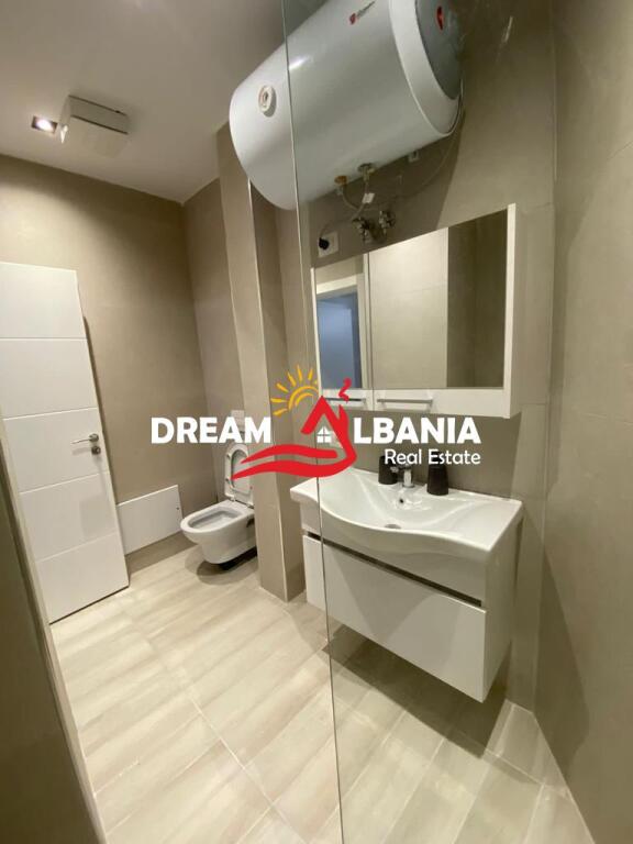 Appartamento 1+1 in affitto nella zona del 21 Dicembre vicino ai convitti di Ingegneria Edile a Tirana (ID 4211735)