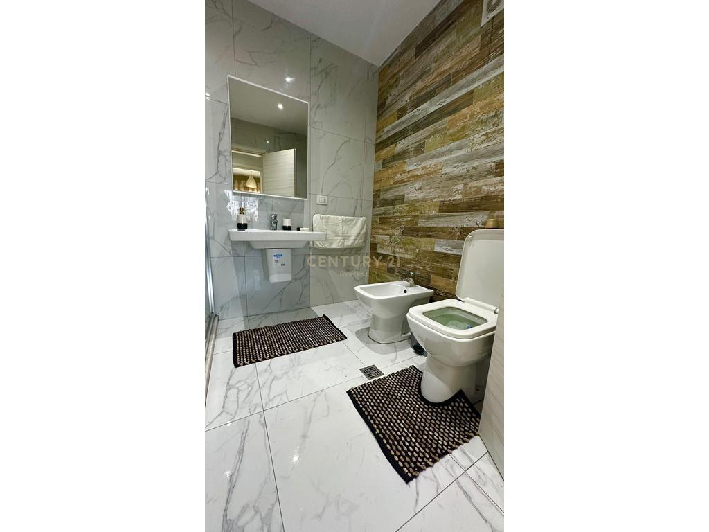 We rent a 2+1 apartment in Astir!