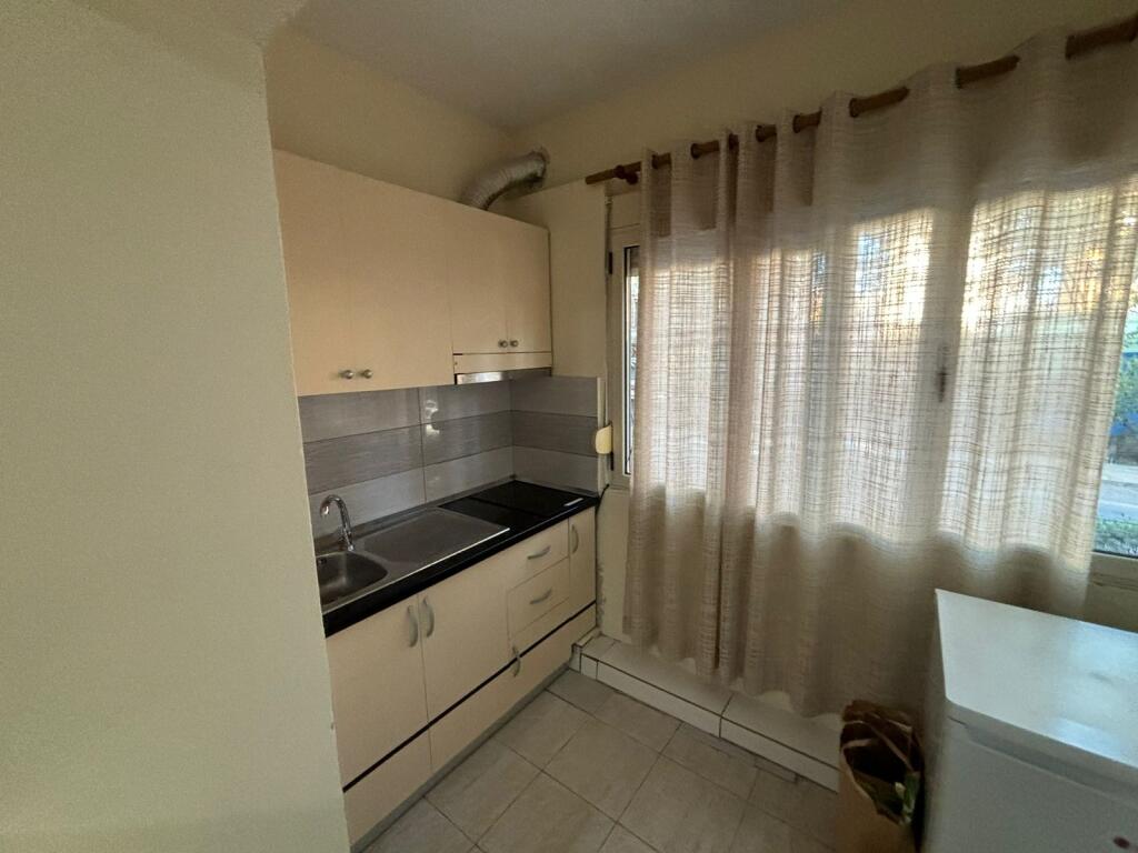 Gazonier for Rent in Bulevardi e Ri