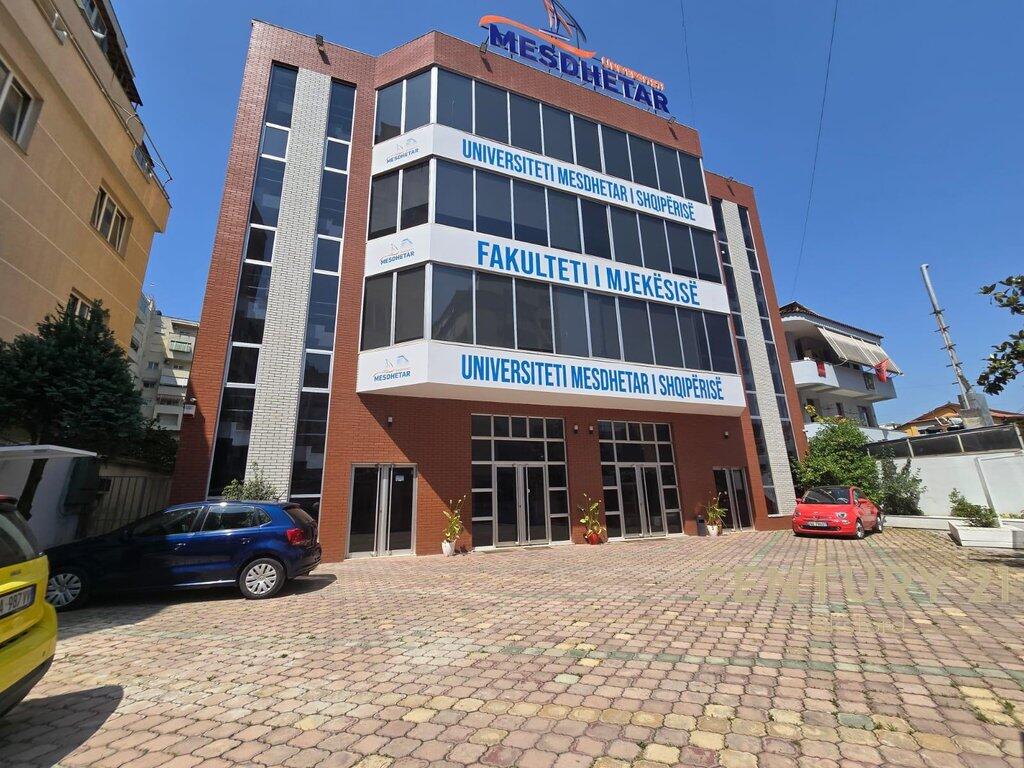 🏢 ESKLUZIVE – Jepet me Qira Godinë Multifunksionale 4-Katëshe