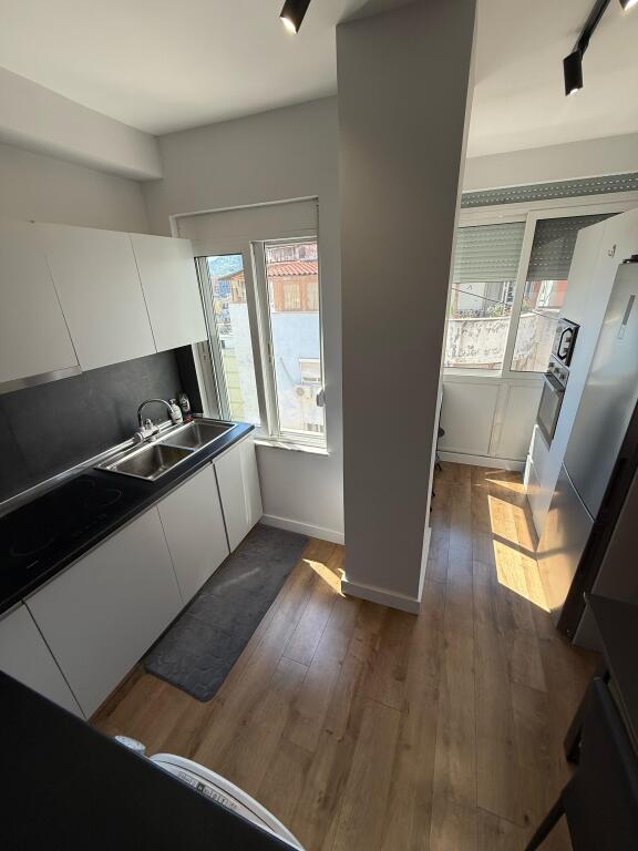 Apartment for rent 1+1 Komuna Parisit 700 Euro