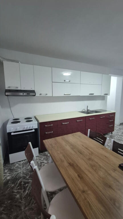 Apartament me Qera 2+1 tek Blloku (ID B221329)