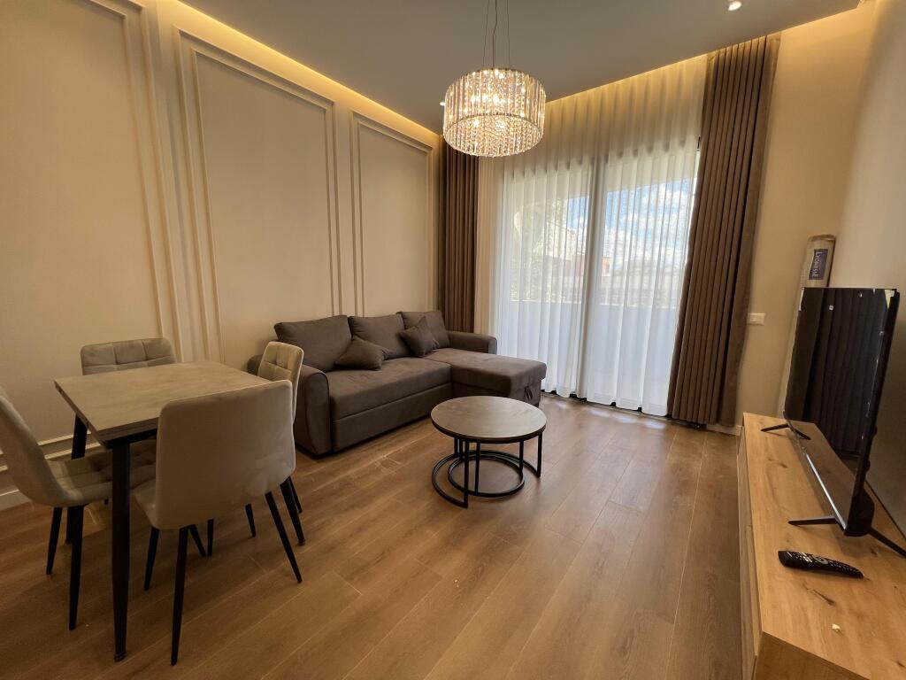 APPARTAMENTO MODERNO 1+1 IN AFFITTO AL VIALONE GJERGJ FISHTA