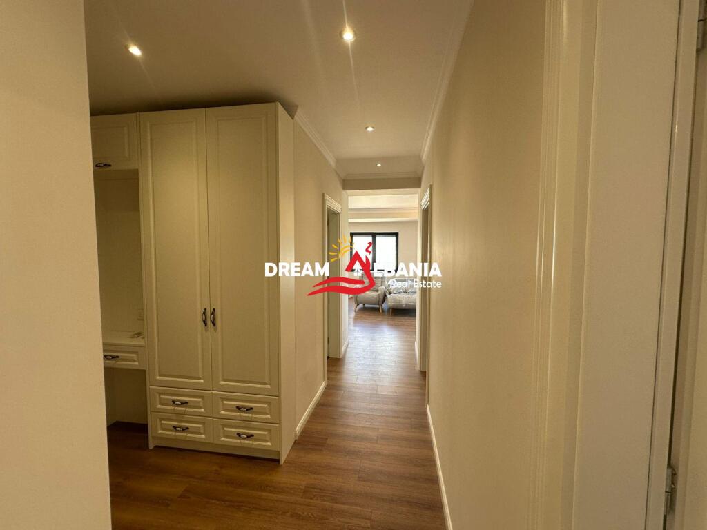 Super Apartment 3+1+2 for sale at Residenca Kodra e Diellit 2 near British High School (ID 4131461)