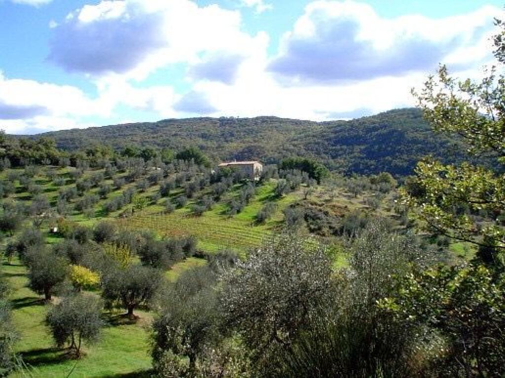 VILLA IN VENDITA 300M2 TUFINE 600.000 EURO