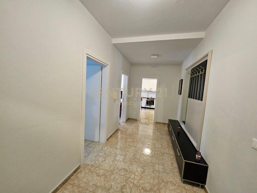 FOR RENT 1+1 APARTMENT AT PAZARI I RI, TIRANA!    prestige87631