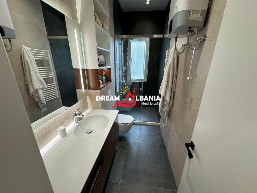 Apartment 3+1+2 for sale, at Liqeni Thate, near Rr Peti (ID 4131460)