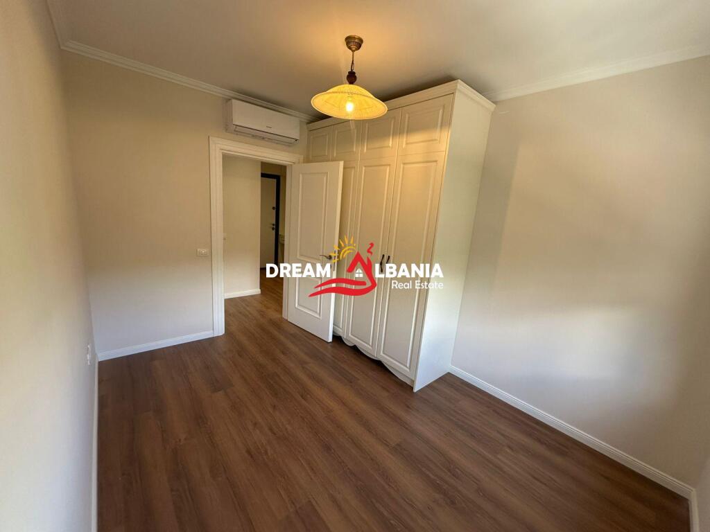 Super Apartment 3+1+2 for sale at Residenca Kodra e Diellit 2 near British High School (ID 4131461)