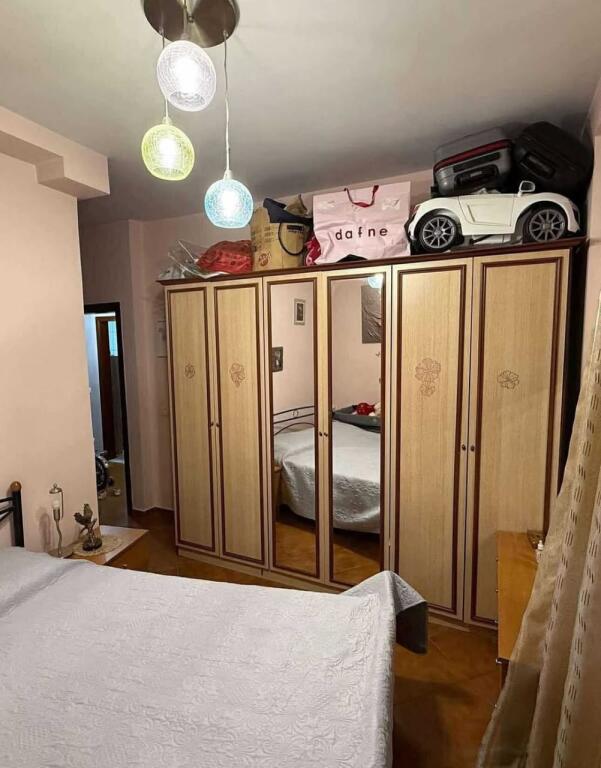 Shitet Apartament 1+1 - Astir, pranë ARC Hotel