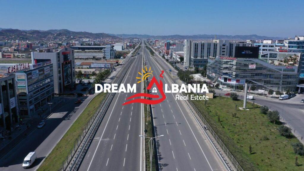 Kapanon me qera ne Autostraden Tirane-Durres, Tirane (ID 4281287)