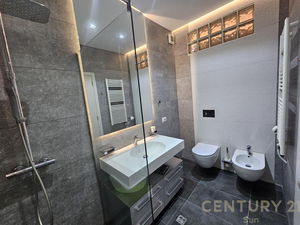 Premium Apartment 3+1 + Parking for Rent near the Botanical Garden