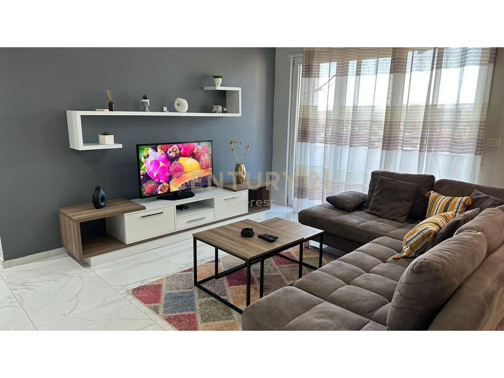 We rent a 2+1 apartment in Astir!