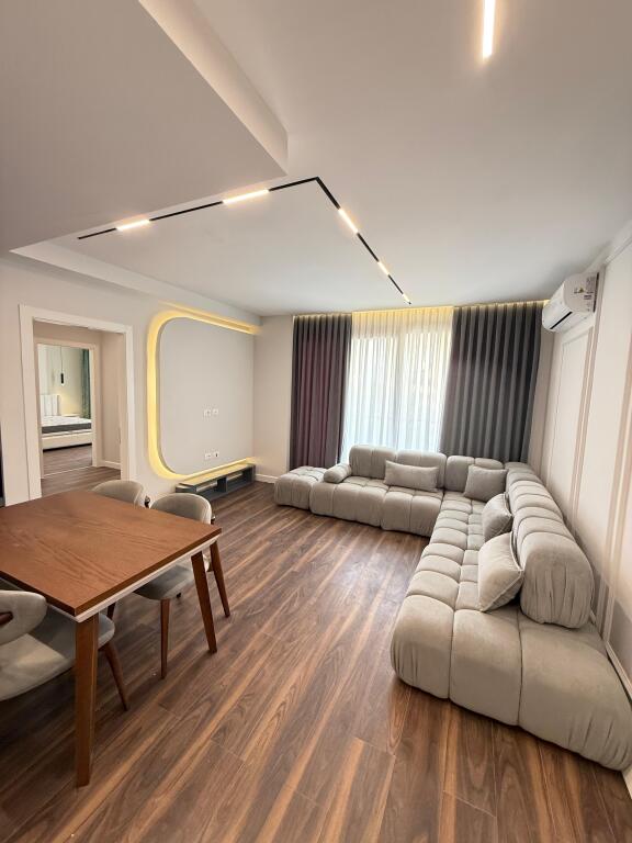 Apartament me qera 2+1 tek fusha e Aviacionit