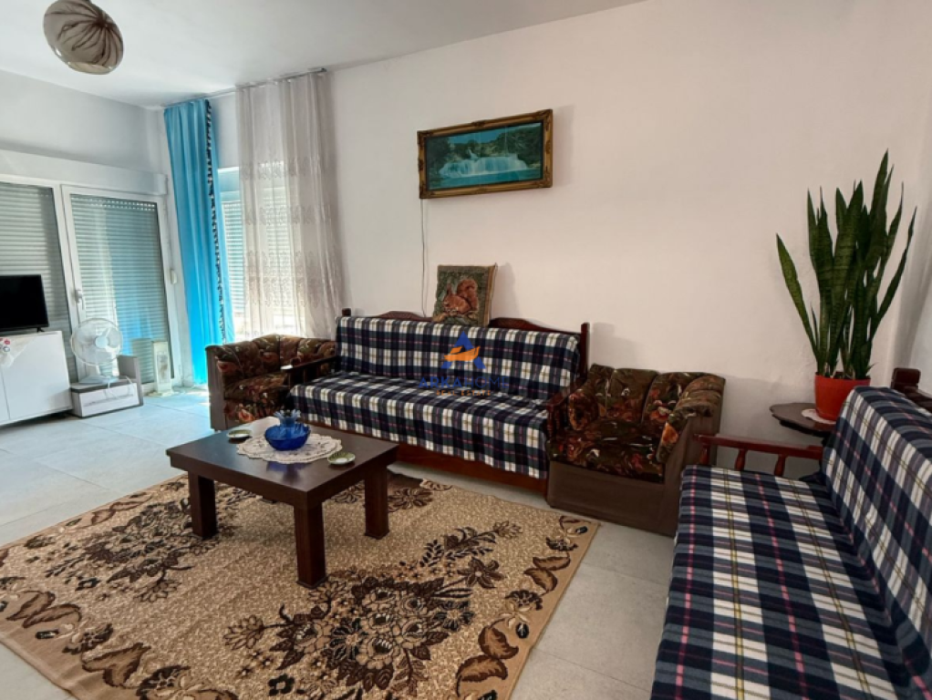 APPARTAMENTO IN AFFITTO 1+1+BALCONE "VICINO A UET, PORCELLANA" 45000 LEKE