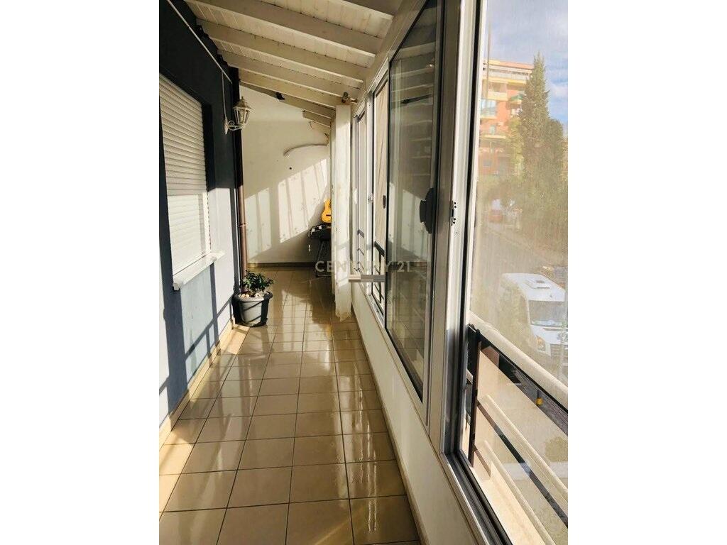 VENDESI SUPER APPARTAMENTO 2+1+2+VERANDA VICINO AL RISTORANTE FRESKUT 150.000 €