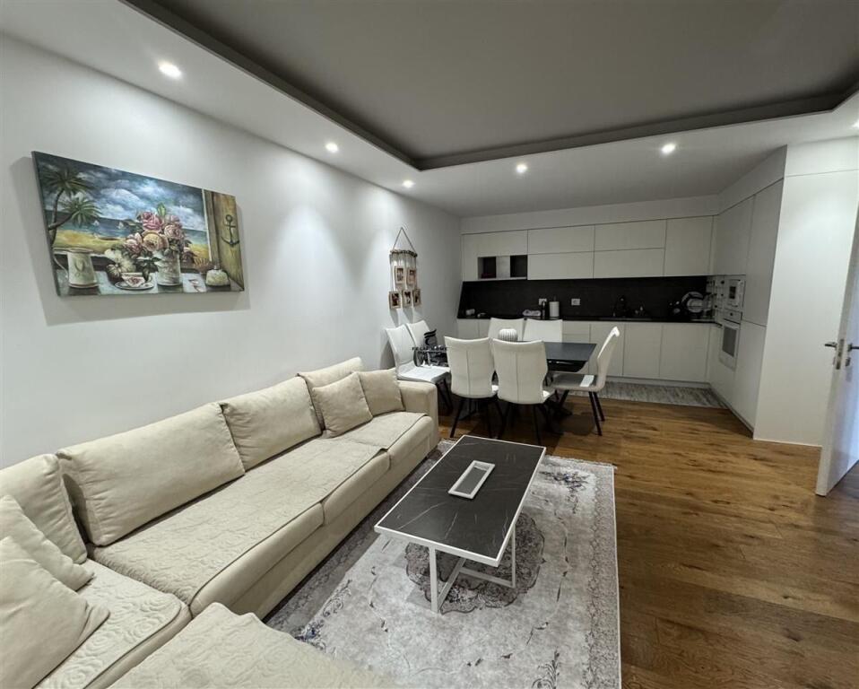 VILLA IN AFFITTO 400 M2 QTU 2.000 EURO