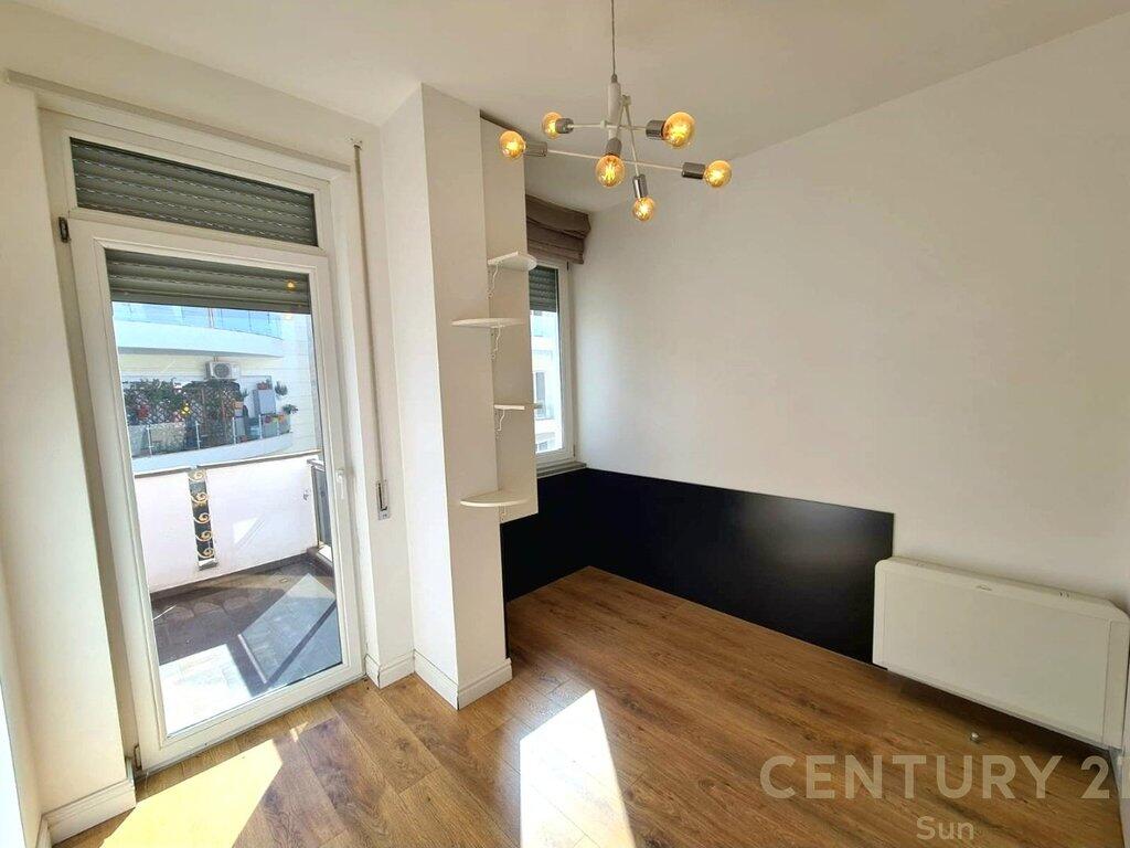 Premium Apartment 3+1 + Parking for Rent near the Botanical Garden