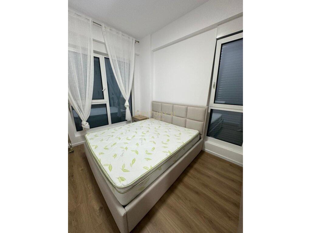We rent a 1+1 apartment at the OXA complex