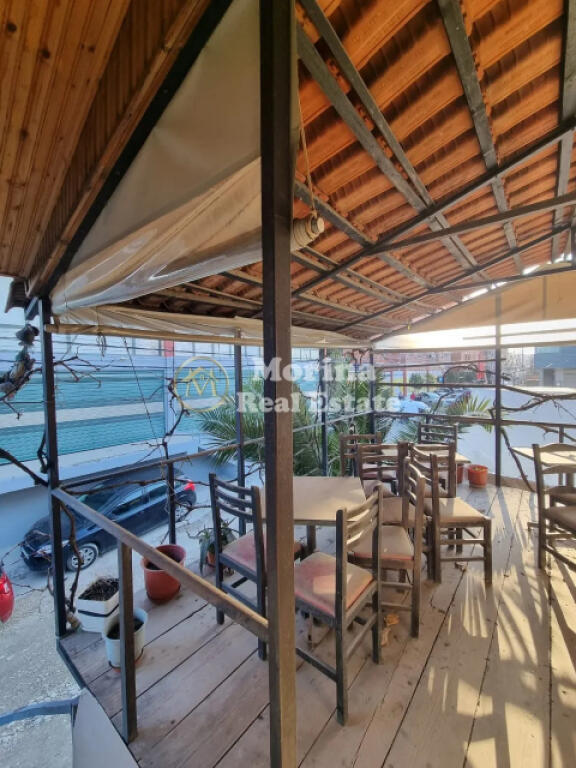 Affitto Locale Commerciale, Unaza e Re, 400 Euro/mese