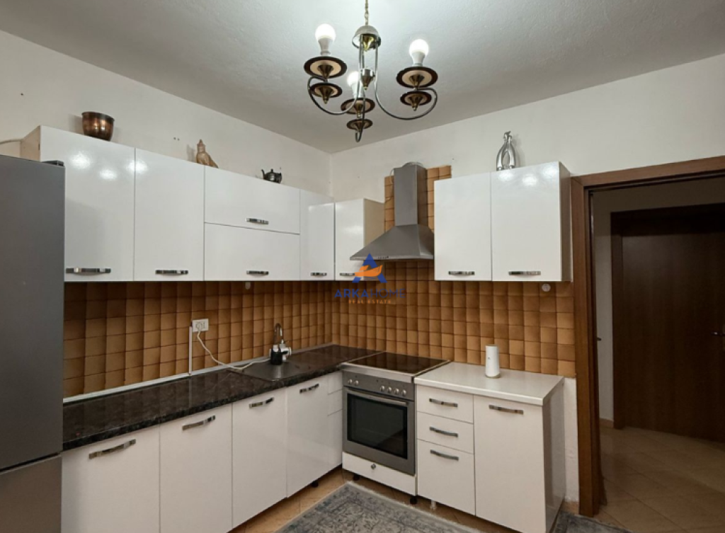 APPARTAMENTO IN AFFITTO 2+1+BALCONE "COMUNE DI PARIGI" 700 EURO.