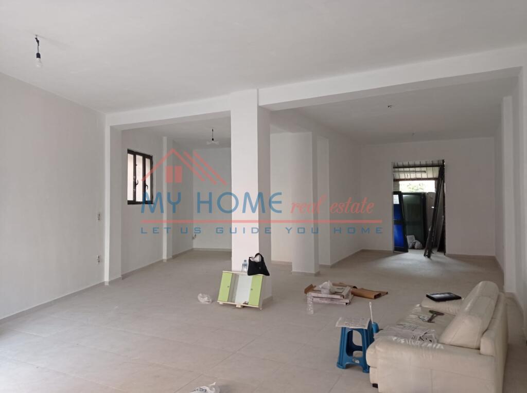 Commercial space for rent at Partizani School in Tirana