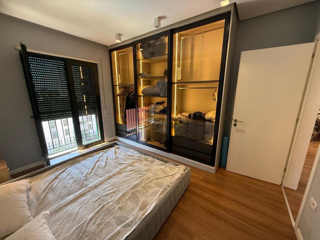 SHITET APARTAMENT 1+1 -NE KOMPLEKSIN GREEN CITY, PRANË ISH-FUSHËS SË AVIACIONIT