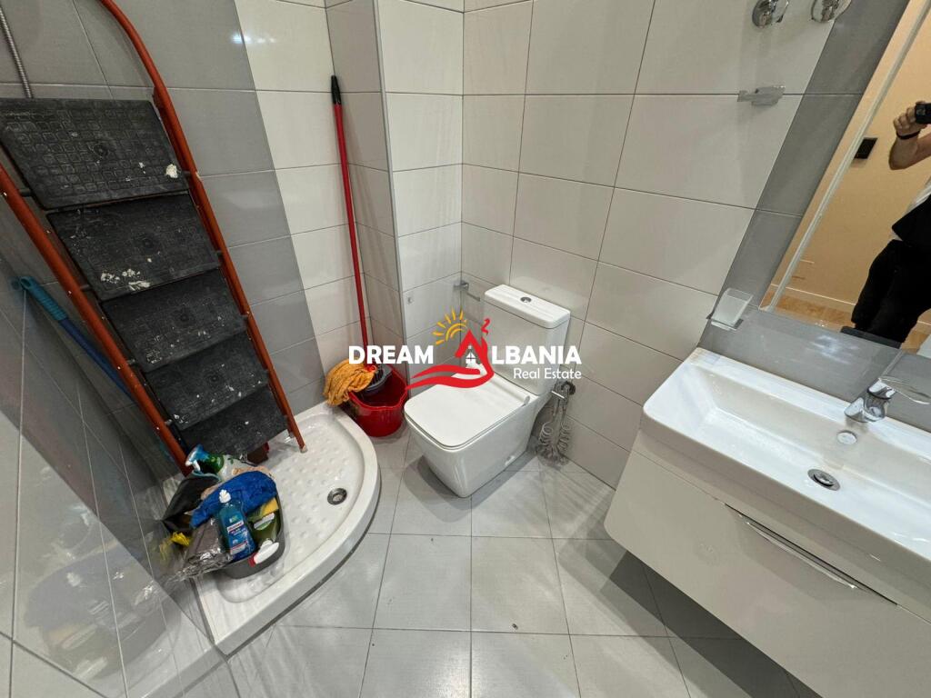 Apartment 3+1+2 for sale, at Liqeni Thate, near Rr Peti (ID 4131460)
