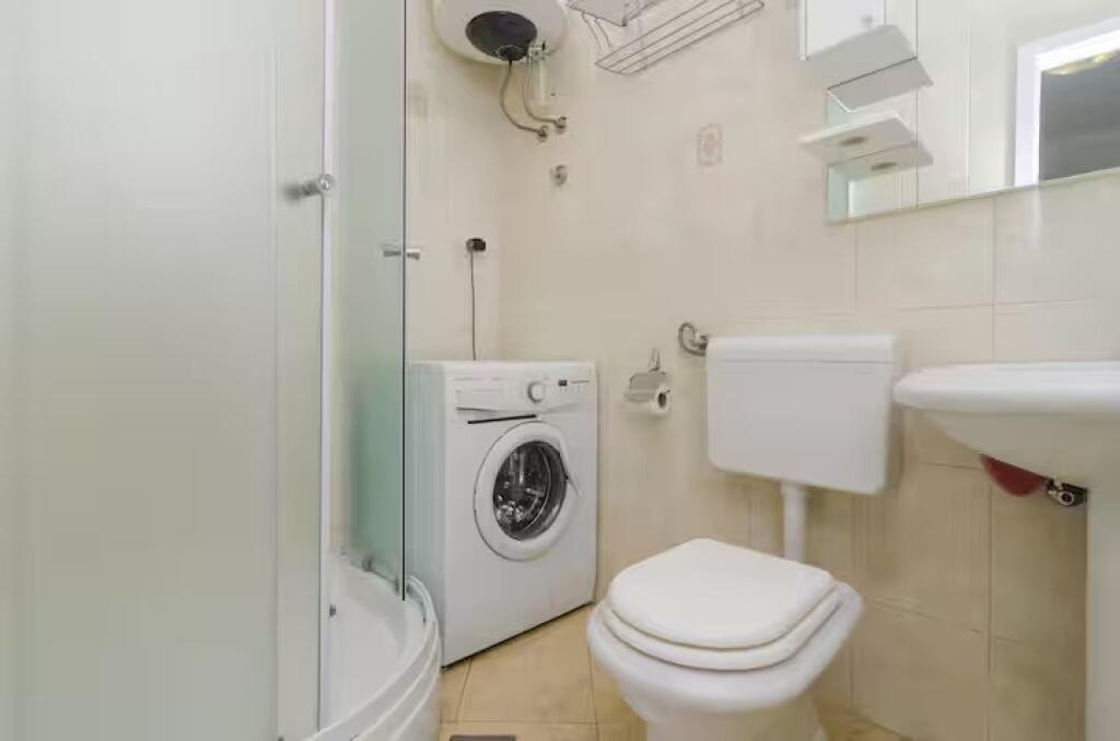 Appartamento In Affitto 1+1 in Rruga e Dibres (ID B211358) Tirane