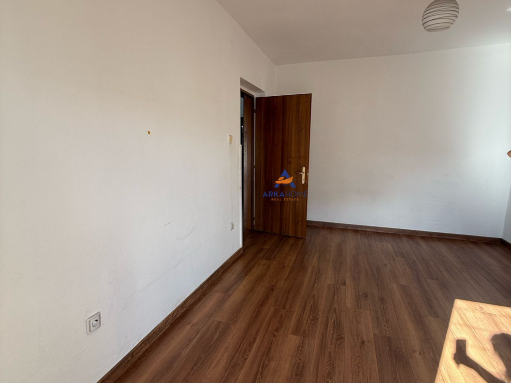 APARTMENT FOR RENT 2+1+BALCONY "MUHAMET GJOLLESHA STREET" 450 EURO.