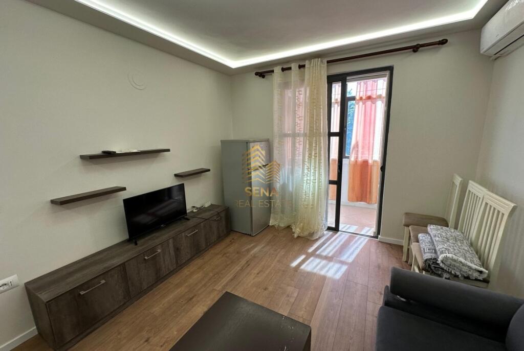 Affitto, Appartamento 1+1, Via Dibres, 550 Euro/mese