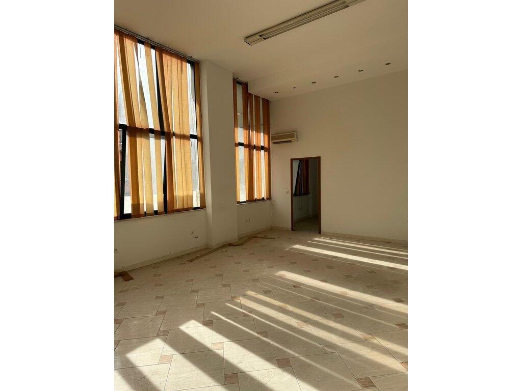 FOR SALE, UNIT 240 M2 NEAR THE MINISTRY OF FOREIGN AFFAIRS !