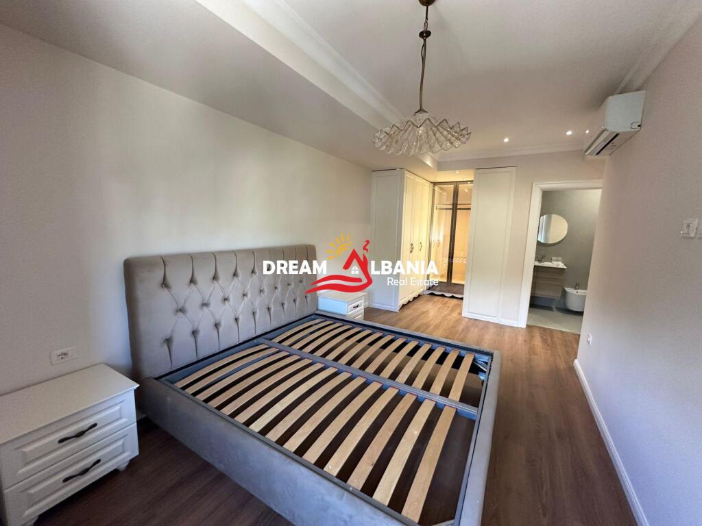 Super Apartment 3+1+2 for sale at Residenca Kodra e Diellit 2 near British High School (ID 4131461)