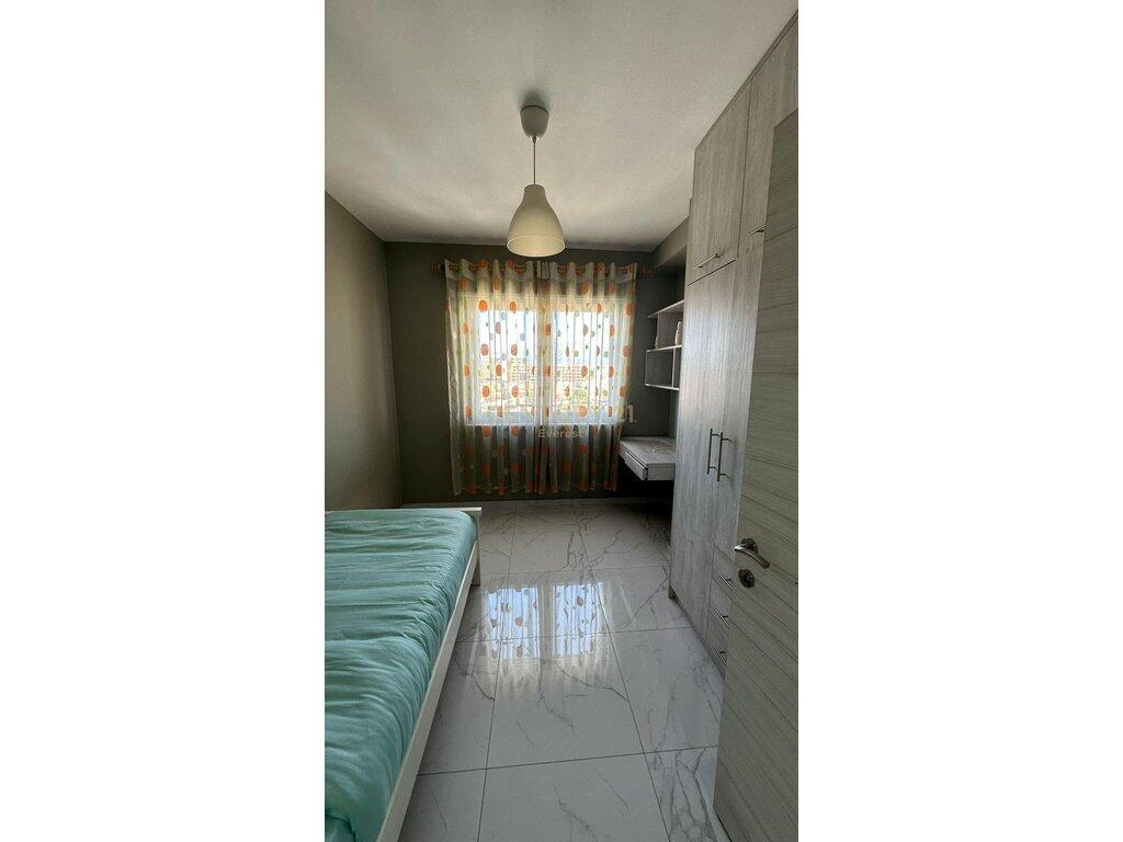 We rent a 2+1 apartment in Astir!