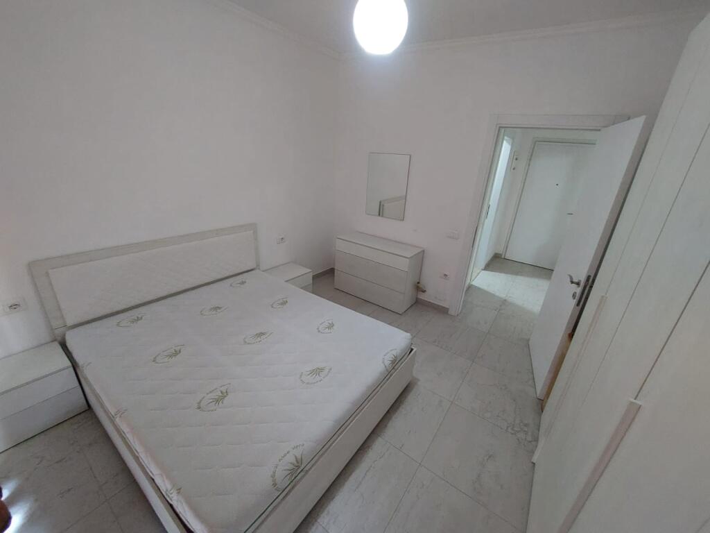 Via Dibres, affittasi appartamento 1+1! 500 Euro