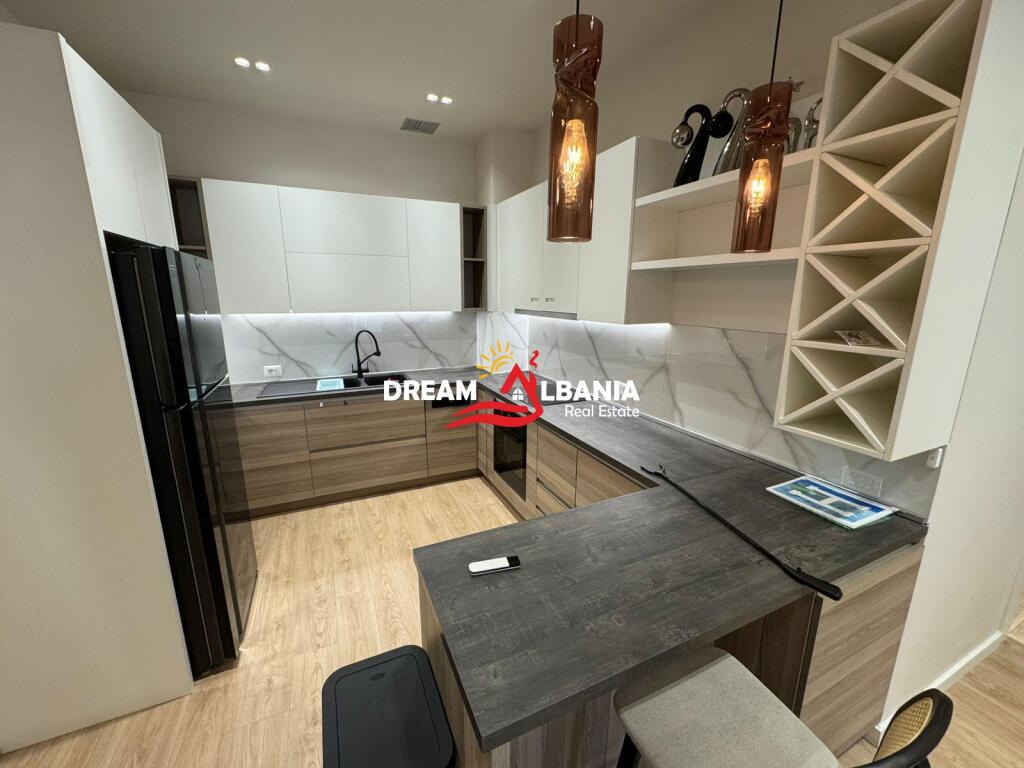 Apartment 3+1+2 for sale, at Liqeni Thate, near Rr Peti (ID 4131460)