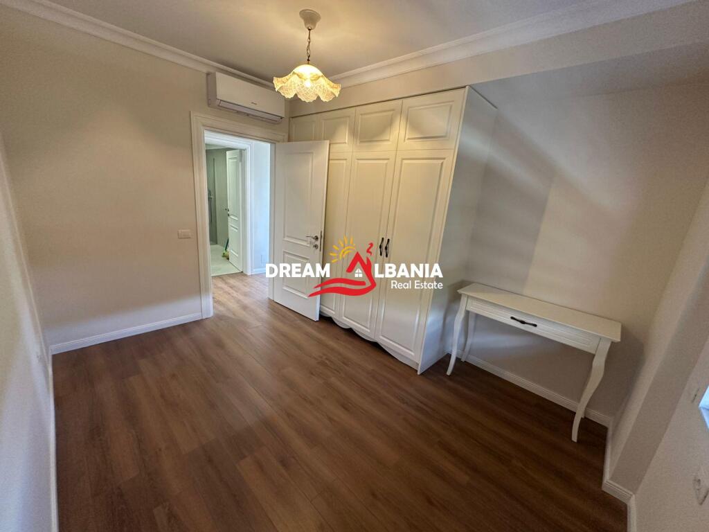 Super Apartment 3+1+2 for sale at Residenca Kodra e Diellit 2 near British High School (ID 4131461)