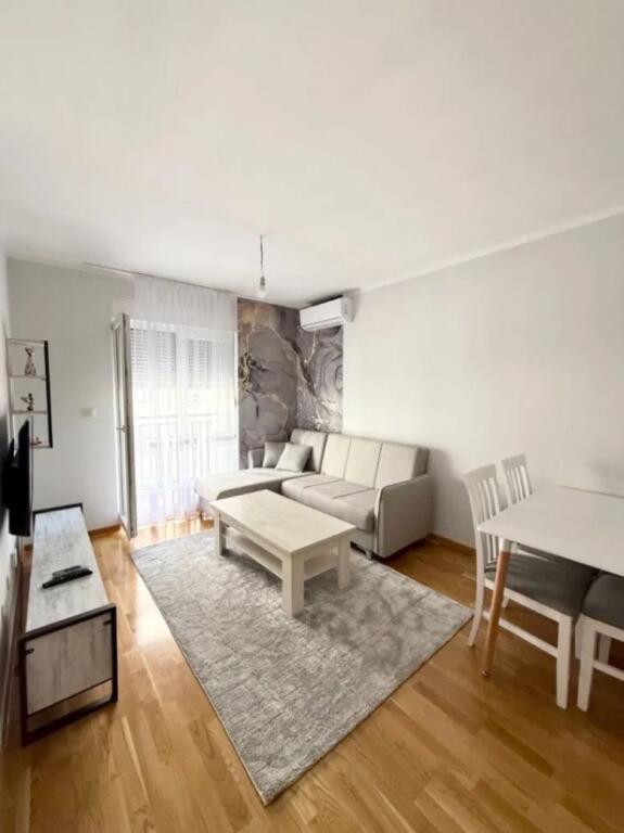 Apartament Me Qera 1+1 tek Rruga e Elbasanit (ID B211359) Tirane