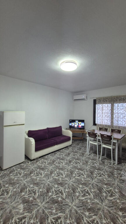 Apartament me Qera 2+1 tek Blloku (ID B221329)