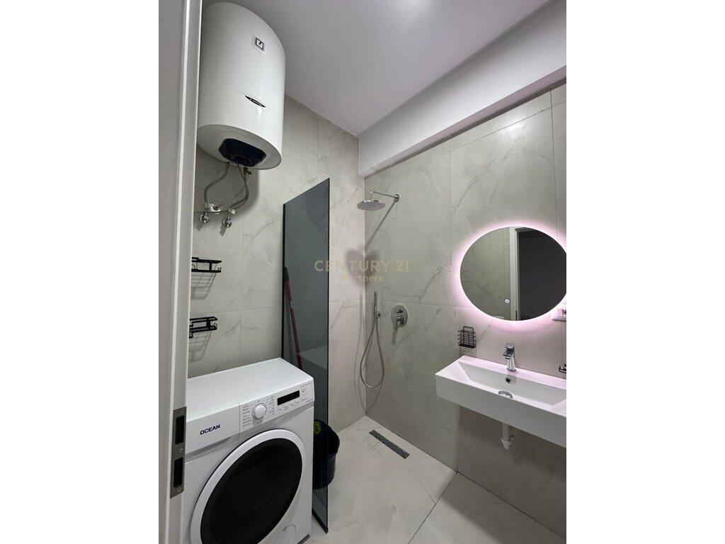 We rent a 1+1 apartment at the OXA complex