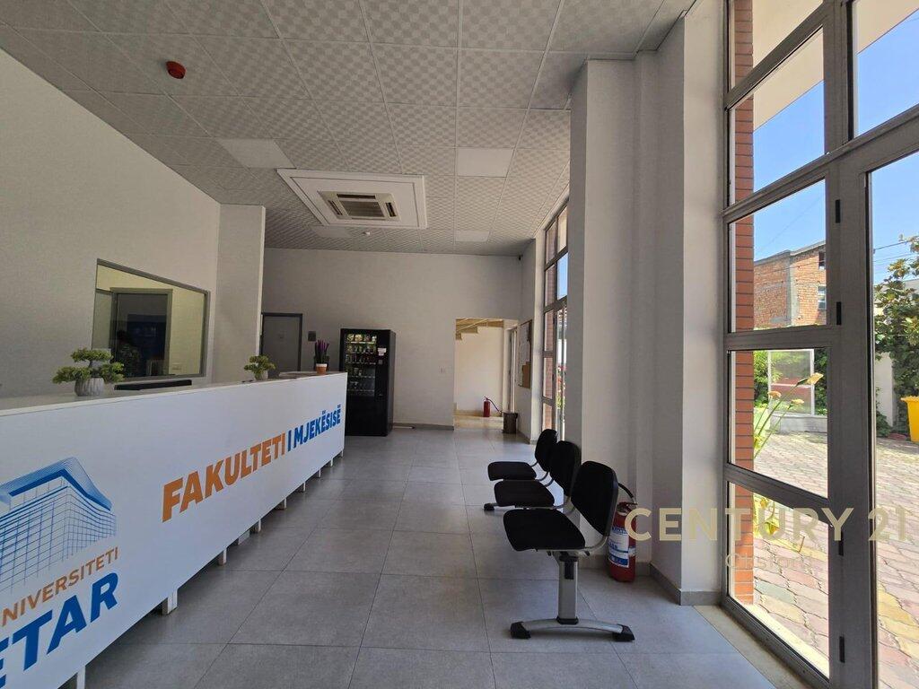 🏢 ESKLUZIVE – Jepet me Qira Godinë Multifunksionale 4-Katëshe