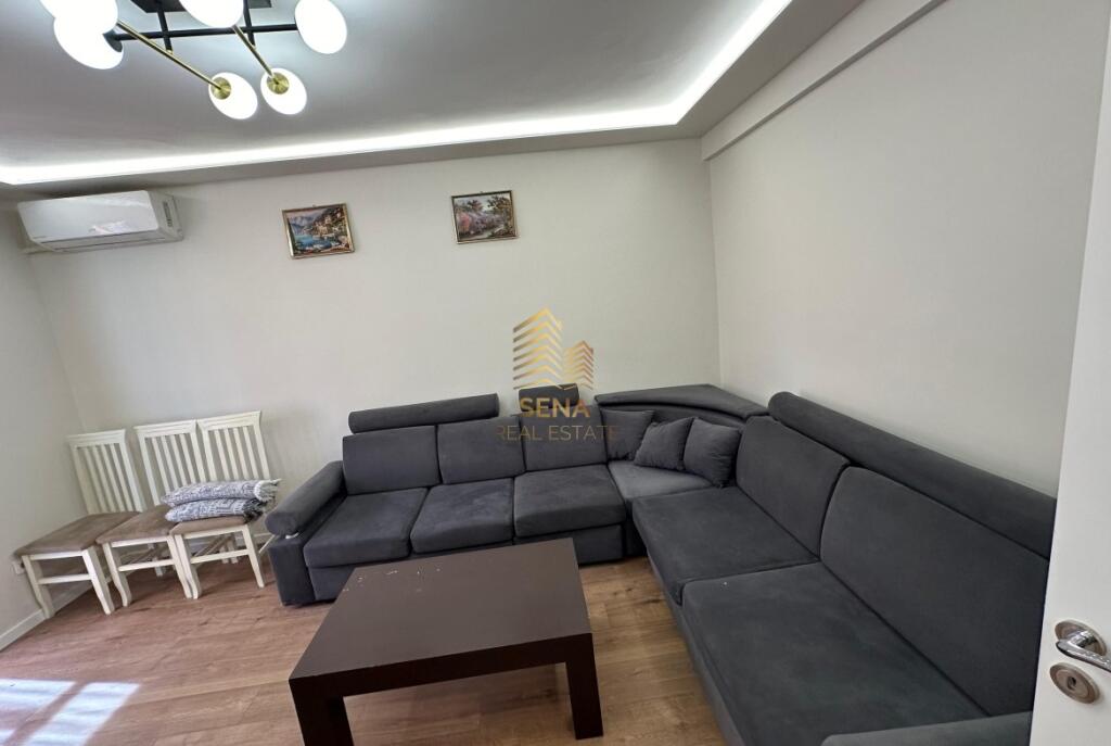 Affitto, Appartamento 1+1, Via Dibres, 550 Euro/mese